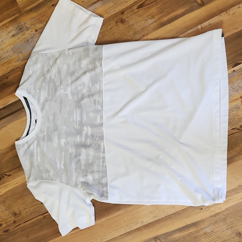 Mens Under Armour, size XL